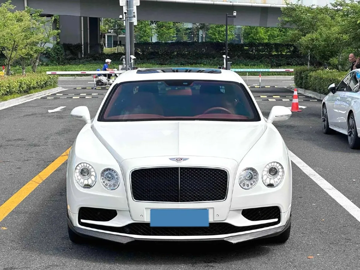 2017 Bentley Flying Spur 4.0T 528HP V8 8AT,autocango,china used car exporter,china ev exporter,chinese used car exporter,chinese used ev exporter