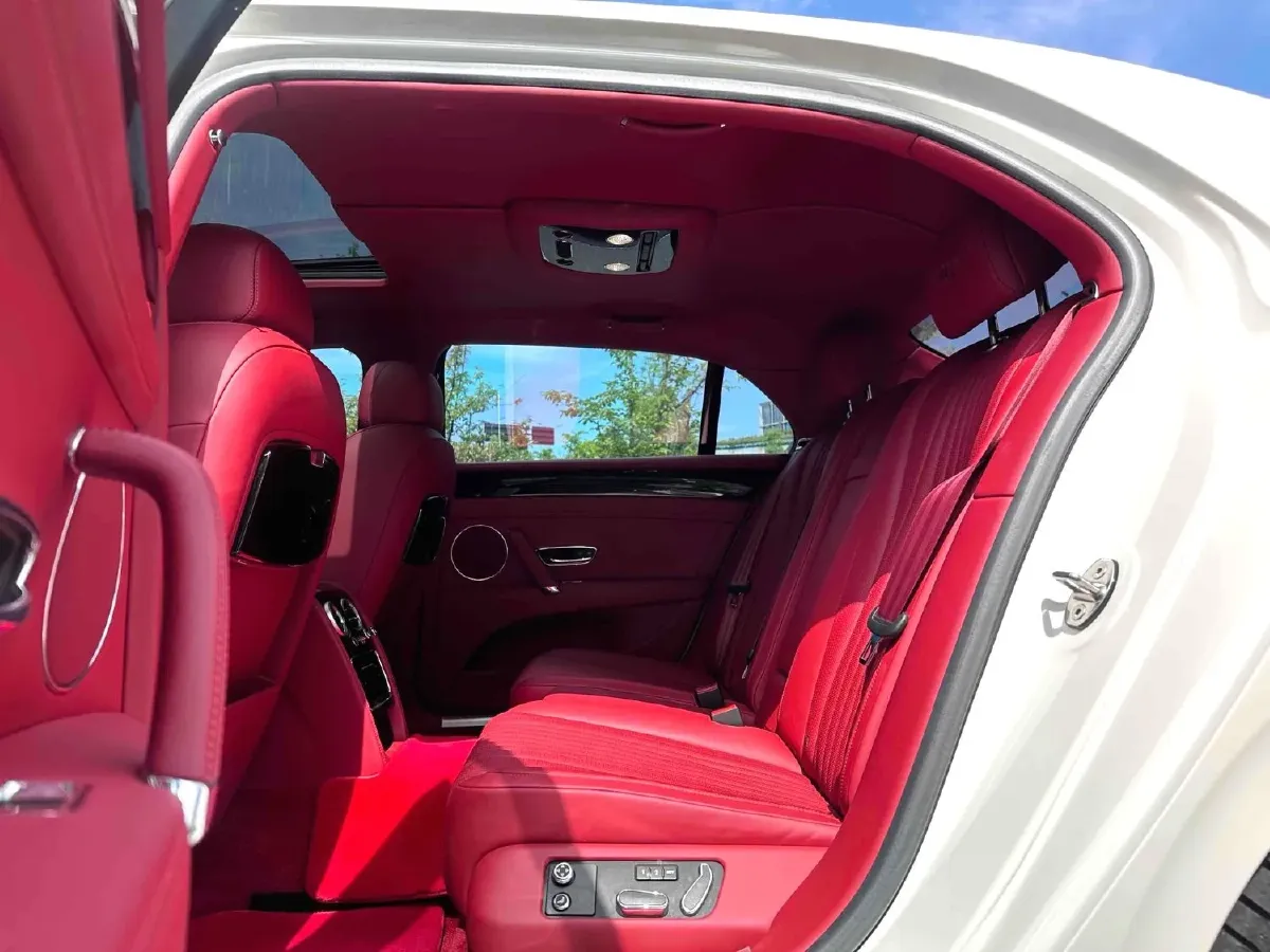 2017 Bentley Flying Spur 4.0T 528HP V8 8AT,autocango,china used car exporter,china ev exporter,chinese used car exporter,chinese used ev exporter