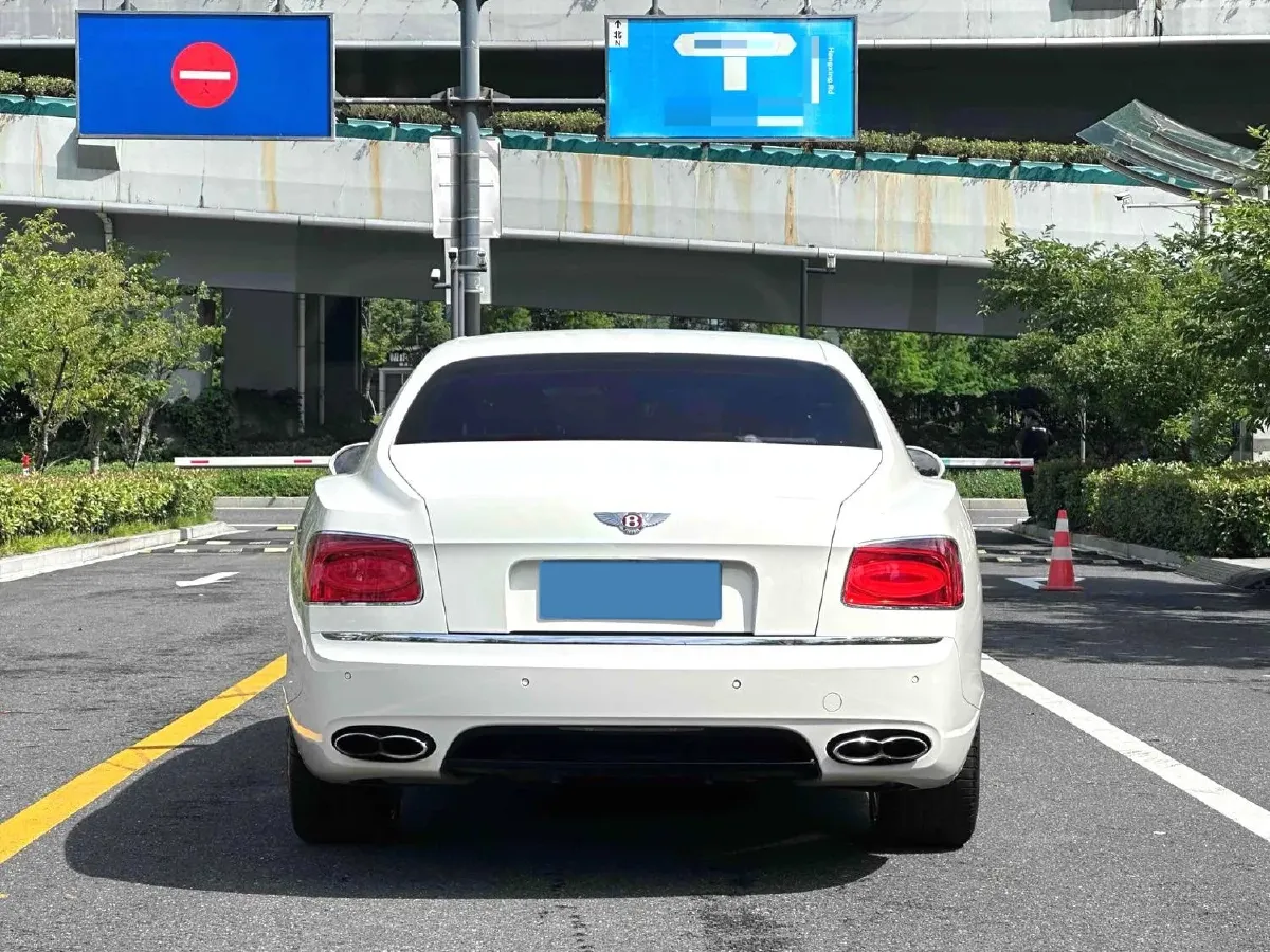 2017 Bentley Flying Spur 4.0T 528HP V8 8AT,autocango,china used car exporter,china ev exporter,chinese used car exporter,chinese used ev exporter