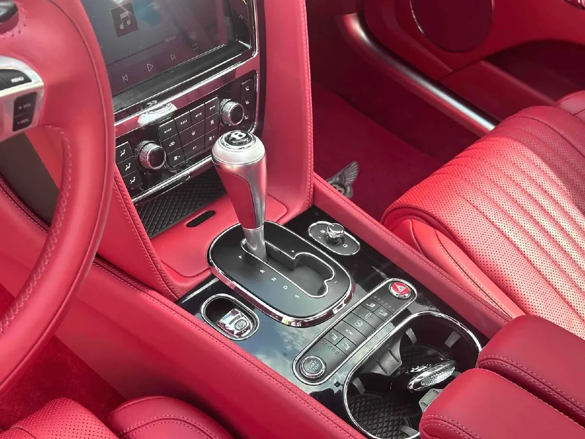 2017 Bentley Flying Spur 4.0T 528HP V8 8AT,autocango,china used car exporter,china ev exporter,chinese used car exporter,chinese used ev exporter