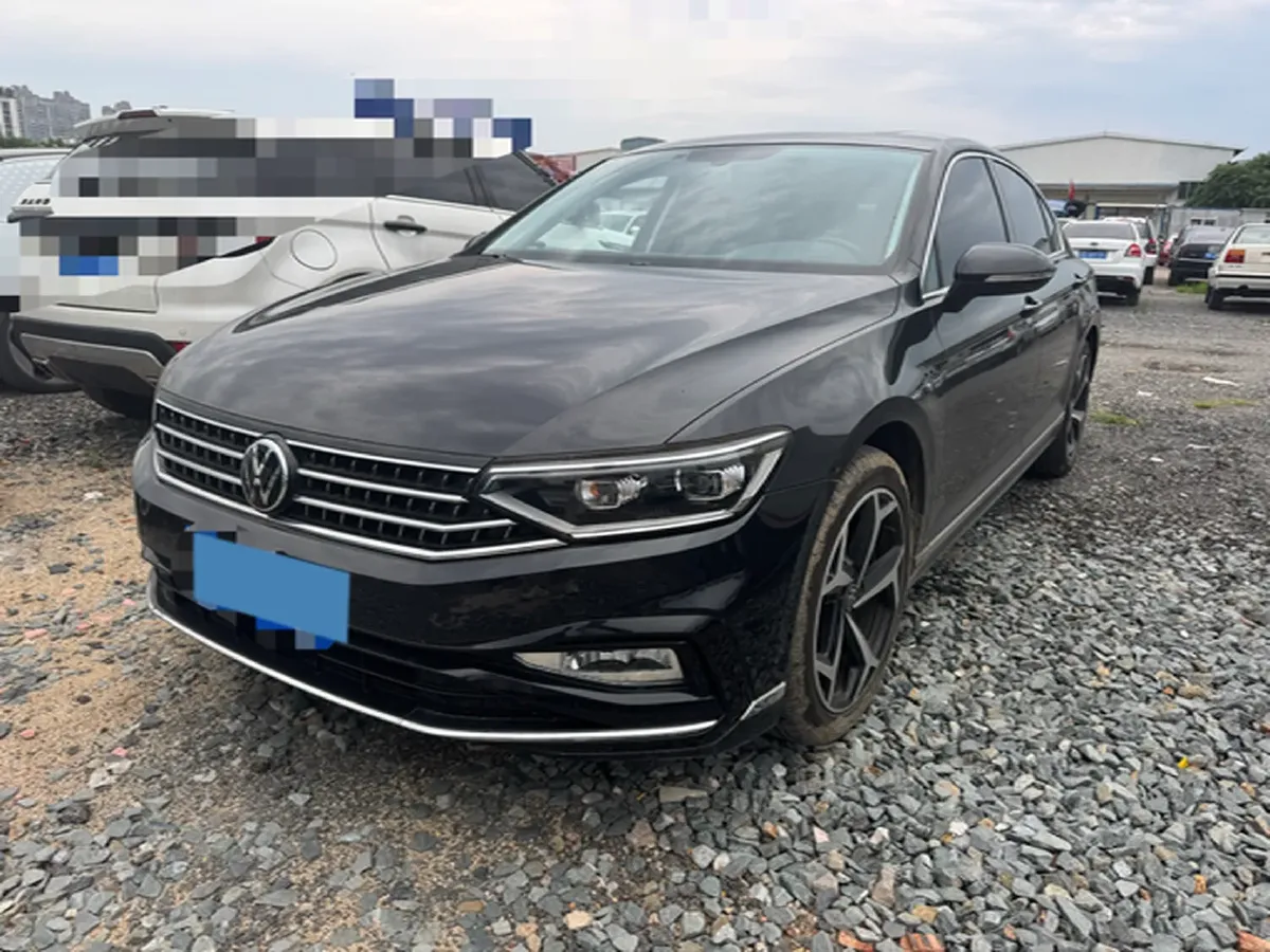 2025 Volkswagen Magotan 1.4T 150HP L4 7DCT,autocango,china used car exporter,china ev exporter,chinese used car exporter,chinese used ev exporter