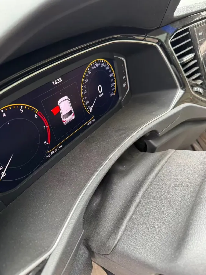 2021 Volkswagen T-Roc 1.4T 150HP L4 7DCT,autocango,china used car exporter,china ev exporter,chinese used car exporter,chinese used ev exporter