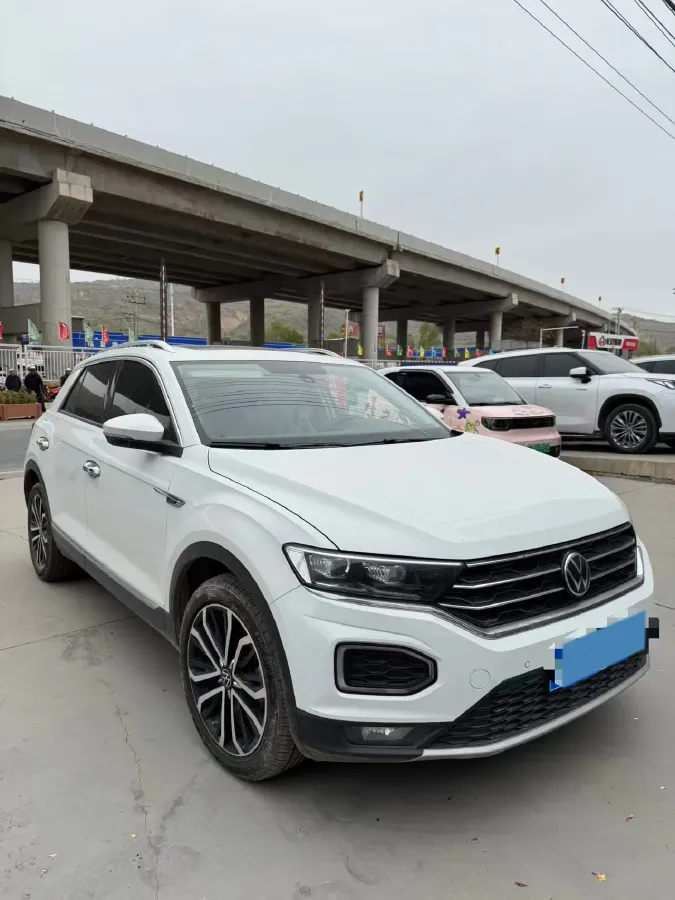 2021 Volkswagen T-Roc 1.4T 150HP L4 7DCT,autocango,china used car exporter,china ev exporter,chinese used car exporter,chinese used ev exporter