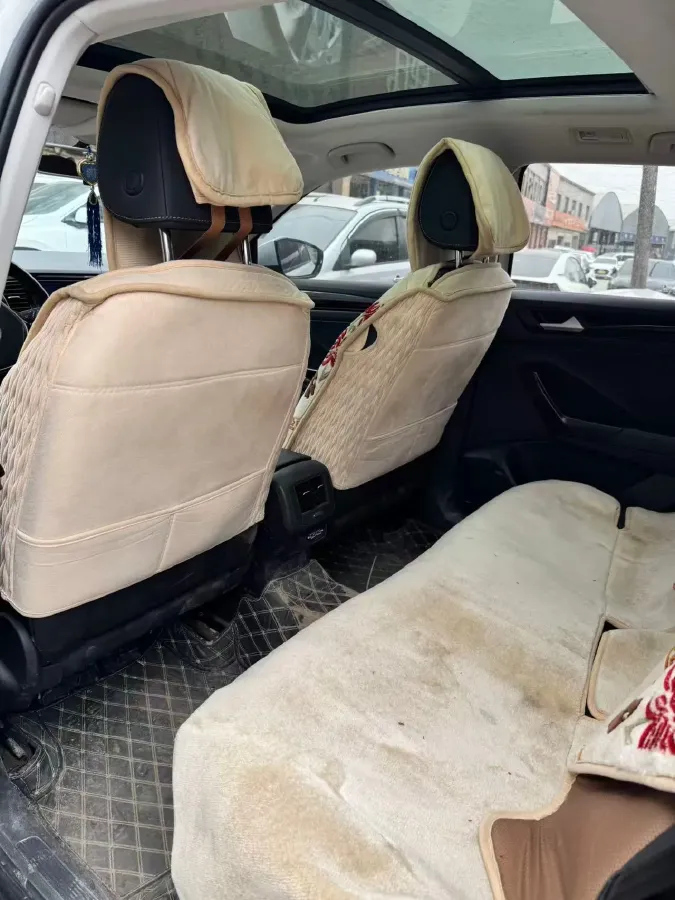 2021 Volkswagen T-Roc 1.4T 150HP L4 7DCT,autocango,china used car exporter,china ev exporter,chinese used car exporter,chinese used ev exporter