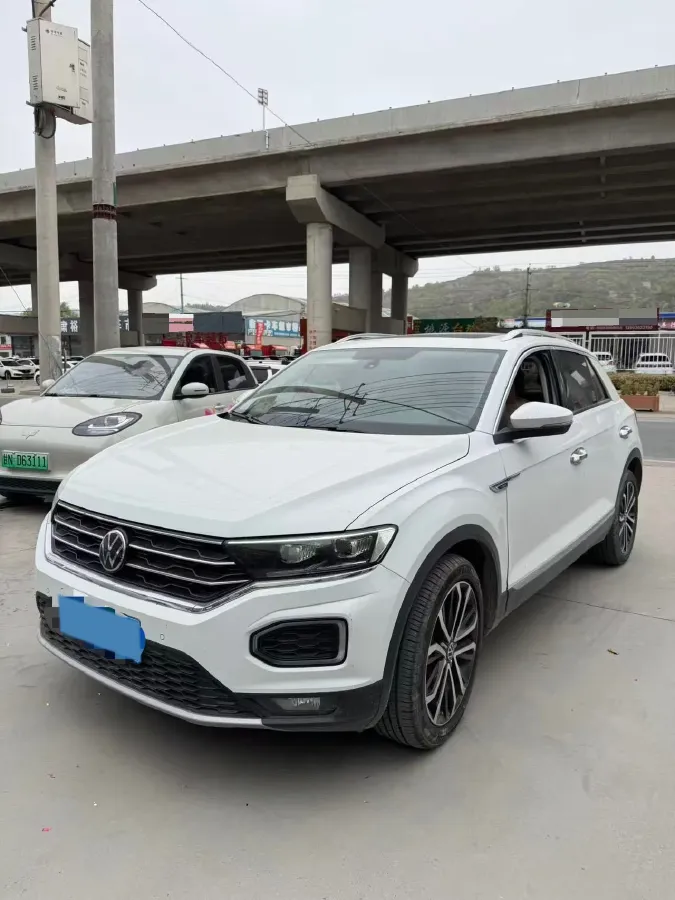 2021 Volkswagen T-Roc 1.4T 150HP L4 7DCT,autocango,china used car exporter,china ev exporter,chinese used car exporter,chinese used ev exporter