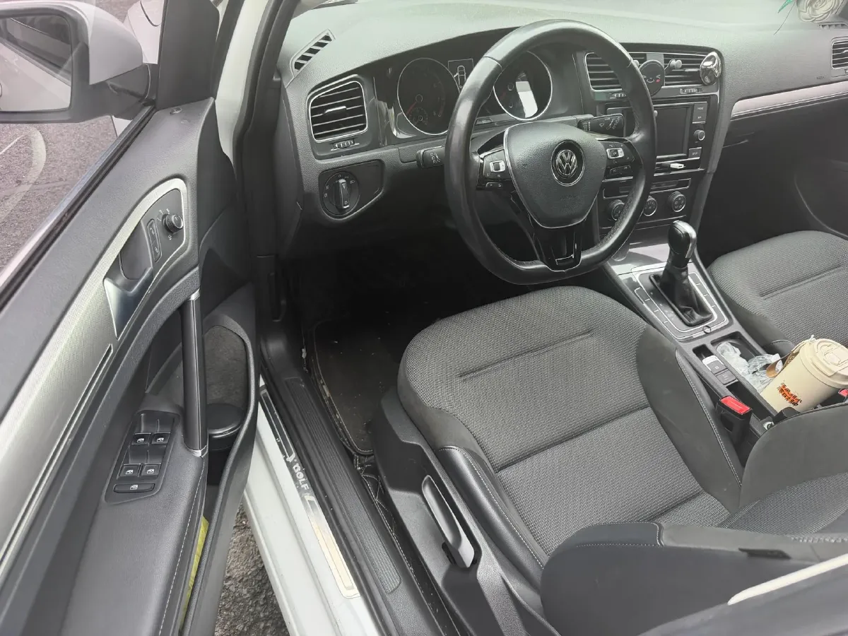 2018 Volkswagen Golf 1.6L 110HP L4 6AT,autocango,china used car exporter,china ev exporter,chinese used car exporter,chinese used ev exporter