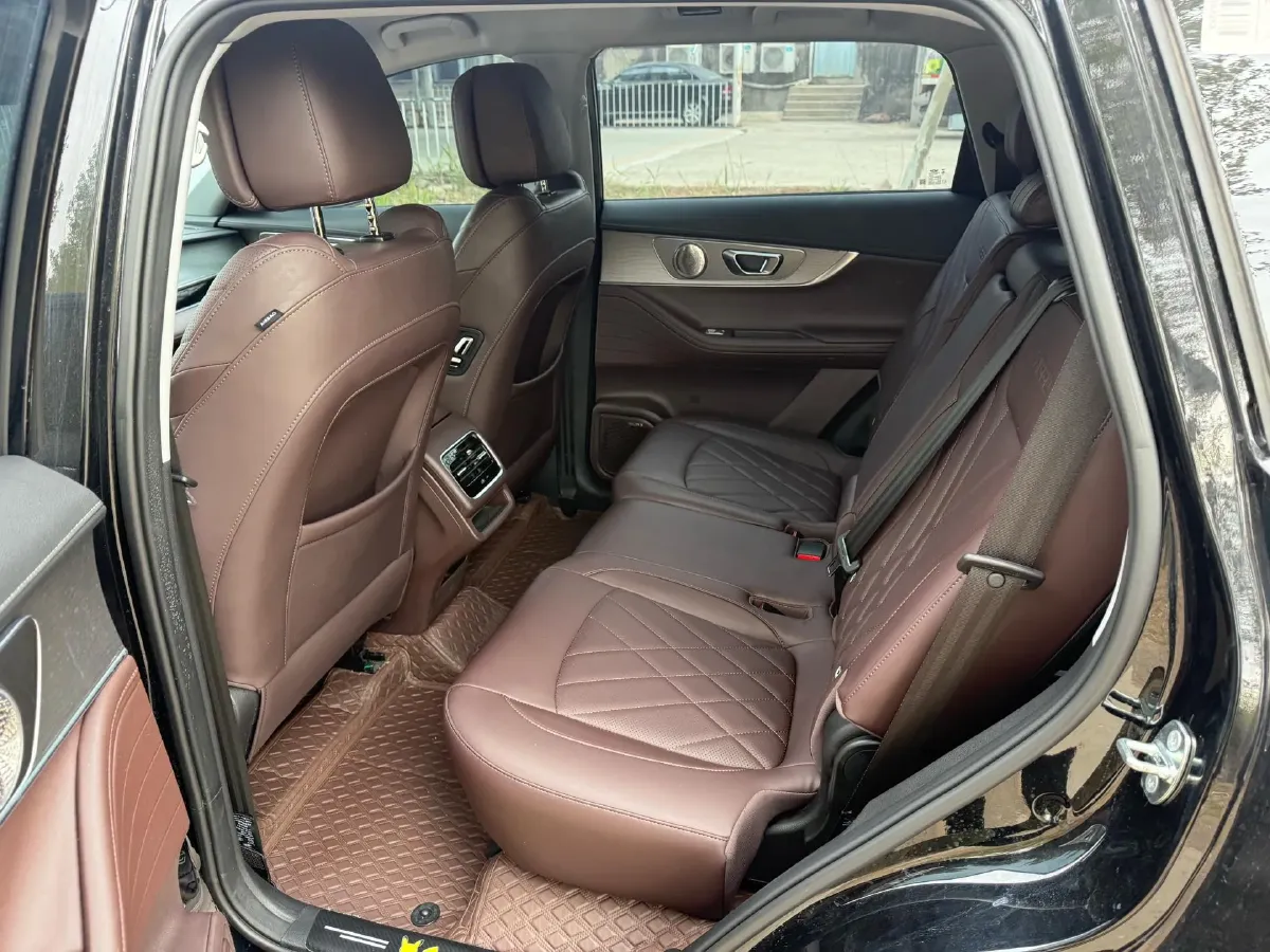 2024 Chery Tiggo 8 PRO 1.6T 197HP L4 7DCT,autocango,china used car exporter,china ev exporter,chinese used car exporter,chinese used ev exporter