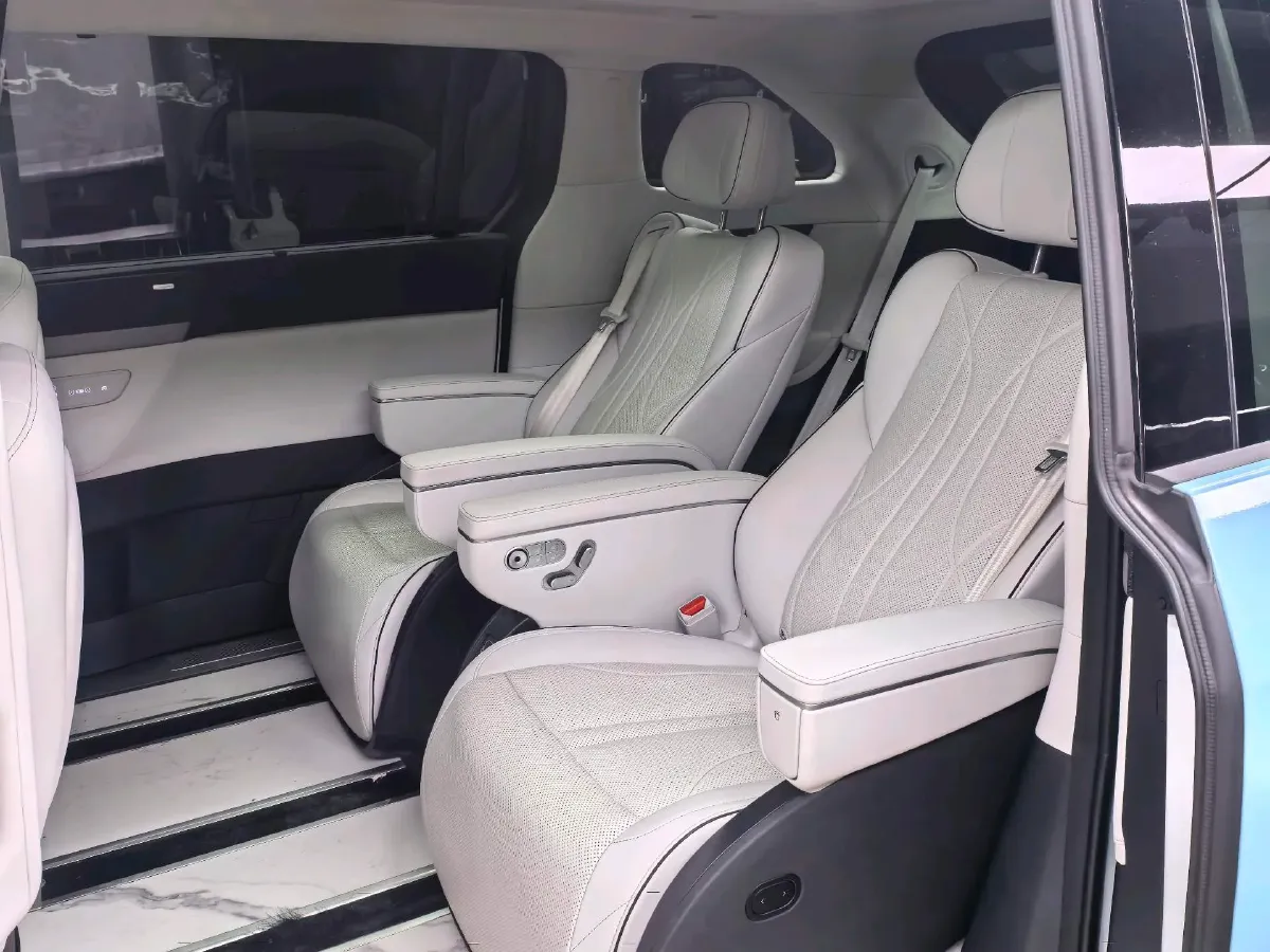 2024 Xpeng X9 BEV 101.5KWH,autocango,china used car exporter,china ev exporter,chinese used car exporter,chinese used ev exporter