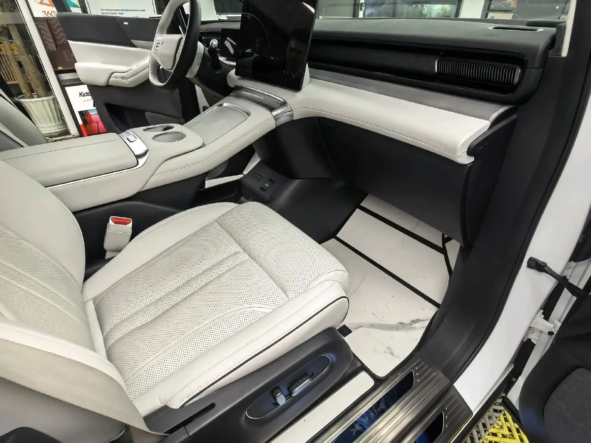 2024 Xpeng X9 BEV 101.5KWH,autocango,china used car exporter,china ev exporter,chinese used car exporter,chinese used ev exporter