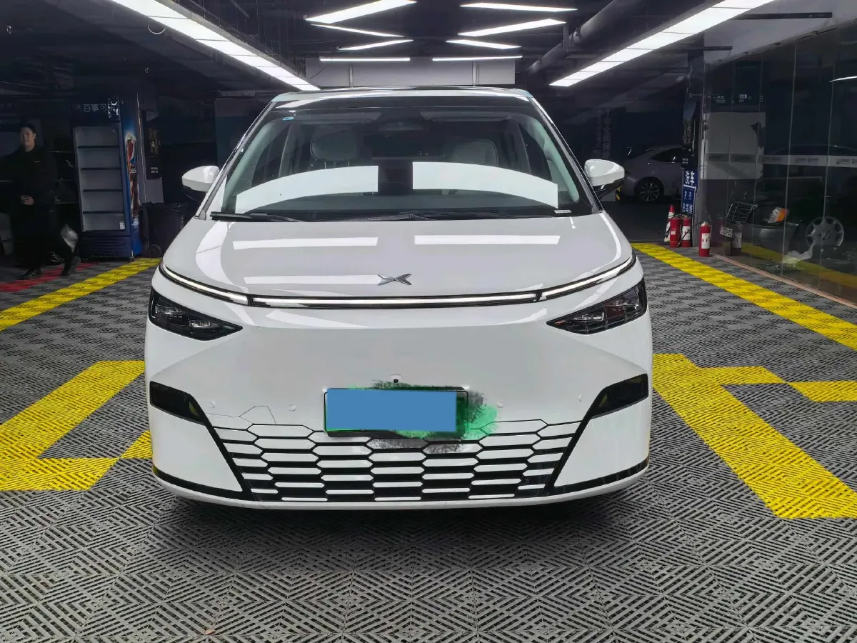 2024 Xpeng X9 BEV 101.5KWH,autocango,china used car exporter,china ev exporter,chinese used car exporter,chinese used ev exporter
