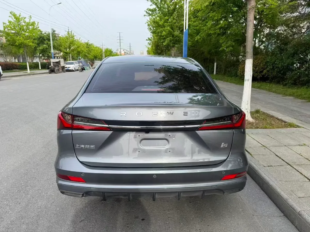 2023 Roewe i5 1.5L 129HP L4 5MT,autocango,china used car exporter,china ev exporter,chinese used car exporter,chinese used ev exporter
