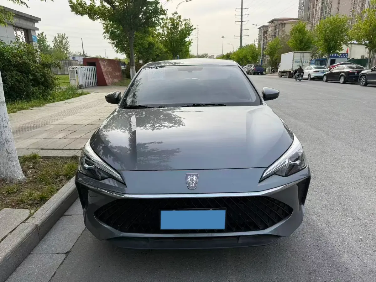 2023 Roewe i5 1.5L 129HP L4 5MT,autocango,china used car exporter,china ev exporter,chinese used car exporter,chinese used ev exporter