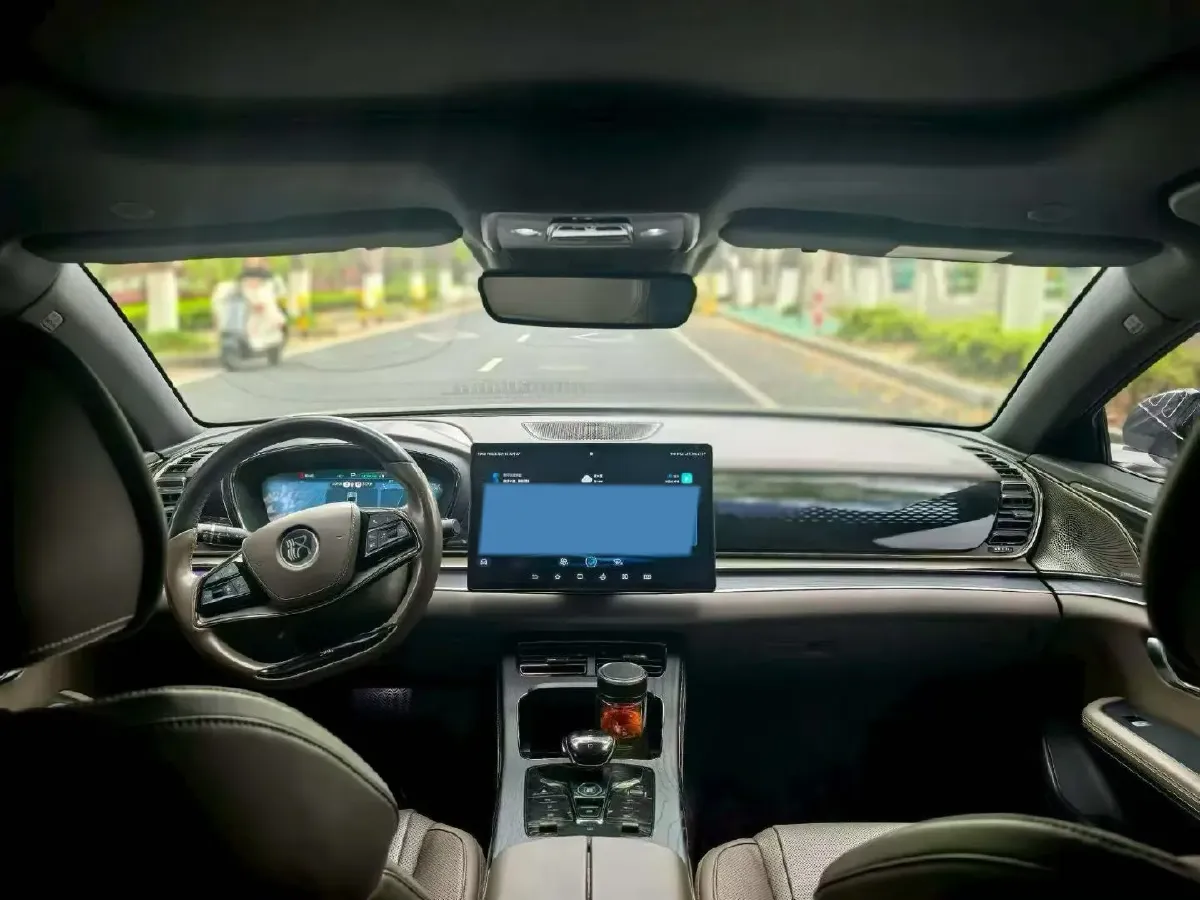 2022 Volkswagen Tiguan L 2.0T 186HP L4 7DCT,autocango,china used car exporter,china ev exporter,chinese used car exporter,chinese used ev exporter