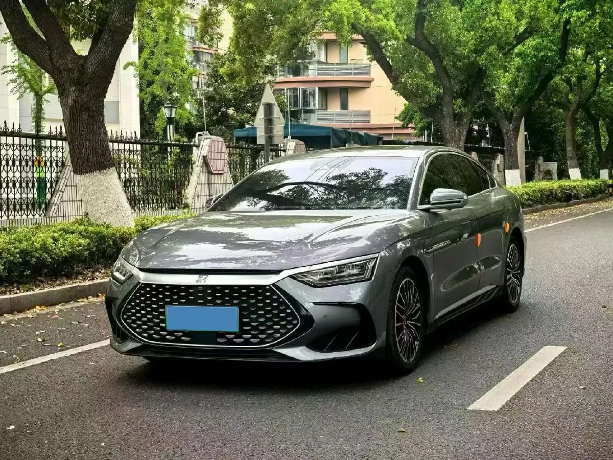 2022 Volkswagen Tiguan L 2.0T 186HP L4 7DCT,autocango,china used car exporter,china ev exporter,chinese used car exporter,chinese used ev exporter