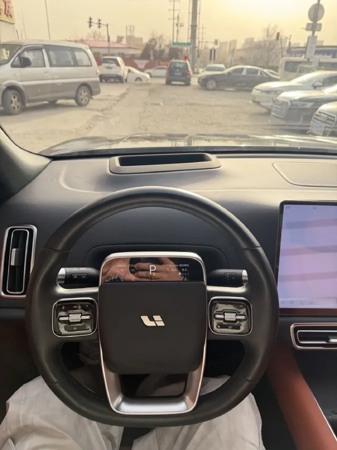 2023 Li L9 Range Extended 154HP REEV 42.6KWH,autocango,china used car exporter,china ev exporter,chinese used car exporter,chinese used ev exporter