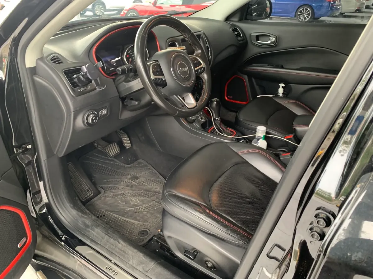 2017 Jeep Compass 2.4L 175HP L4 9AT,autocango,china used car exporter,china ev exporter,chinese used car exporter,chinese used ev exporter