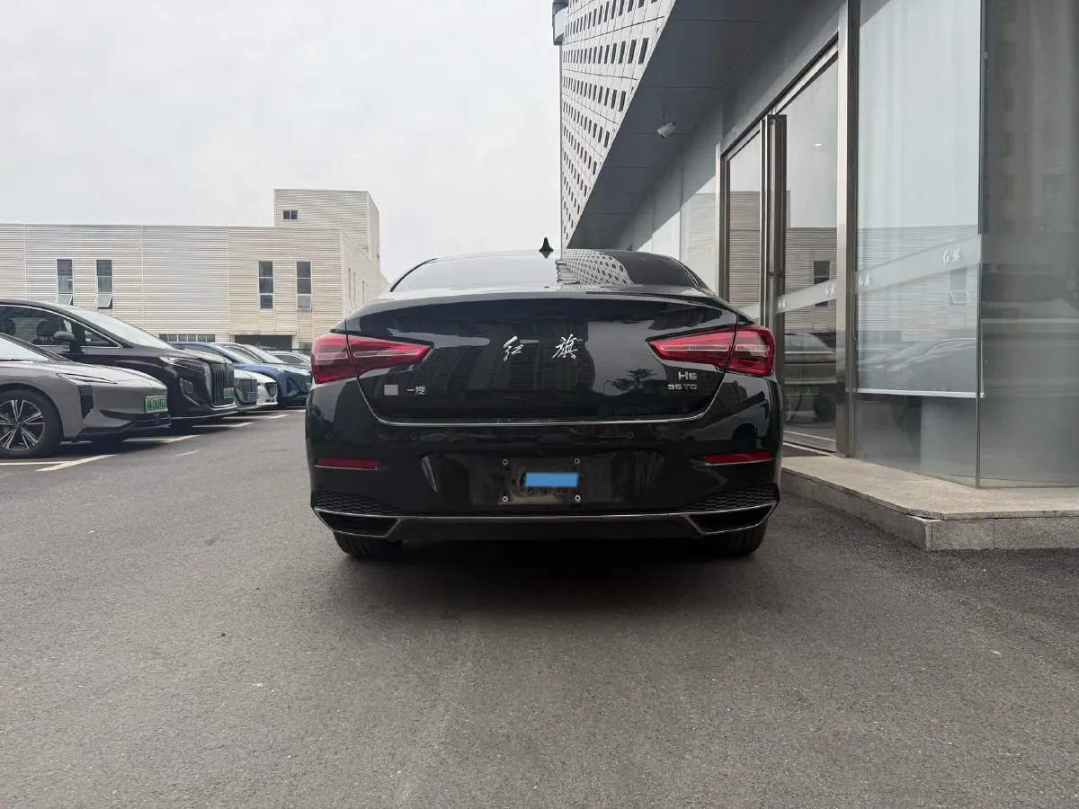 2022 HongQi H5 1.8T 197HP L4 6AT,autocango,china used car exporter,china ev exporter,chinese used car exporter,chinese used ev exporter