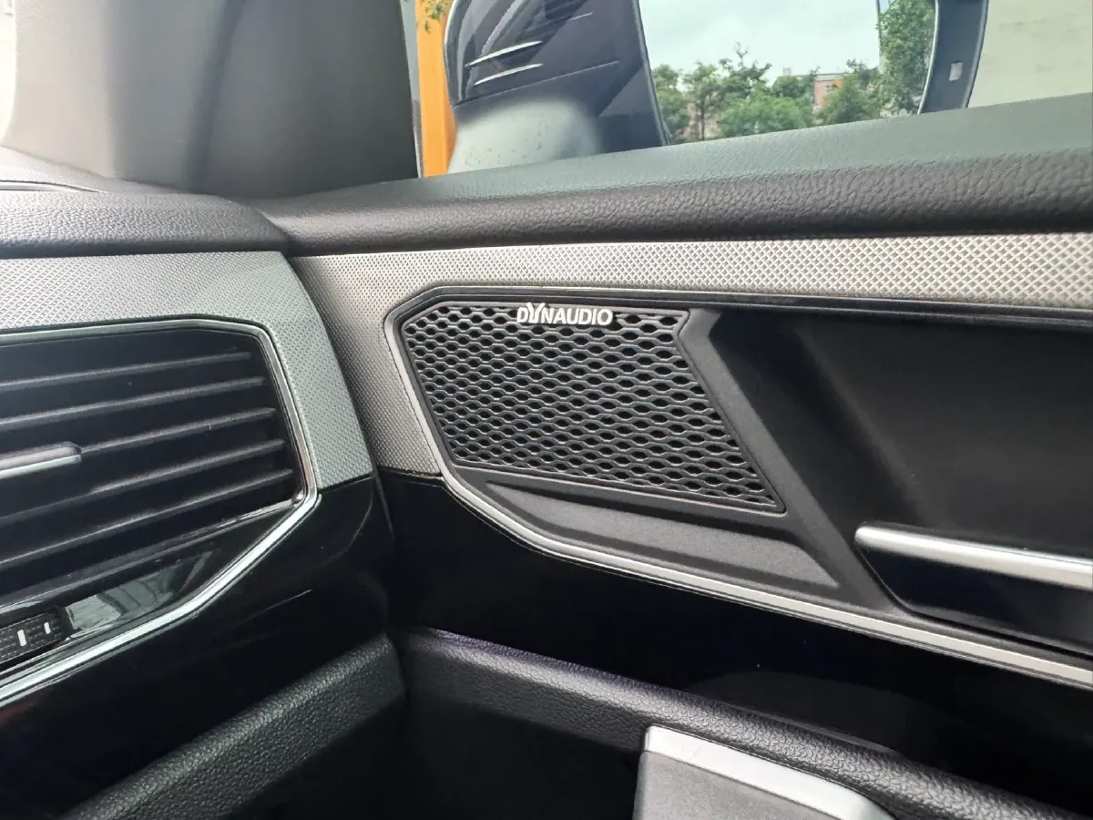 2019 Volkswagen Tayron 2.0T 186HP L4 7DCT,autocango,china used car exporter,china ev exporter,chinese used car exporter,chinese used ev exporter