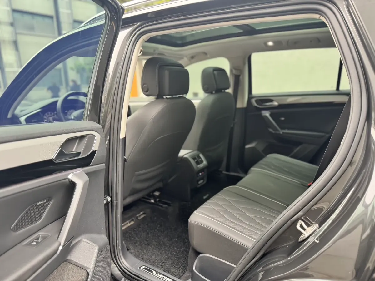 2019 Volkswagen Tayron 2.0T 186HP L4 7DCT,autocango,china used car exporter,china ev exporter,chinese used car exporter,chinese used ev exporter