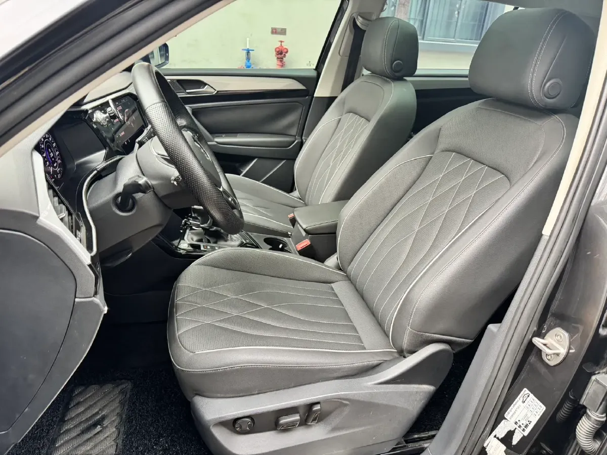 2019 Volkswagen Tayron 2.0T 186HP L4 7DCT,autocango,china used car exporter,china ev exporter,chinese used car exporter,chinese used ev exporter