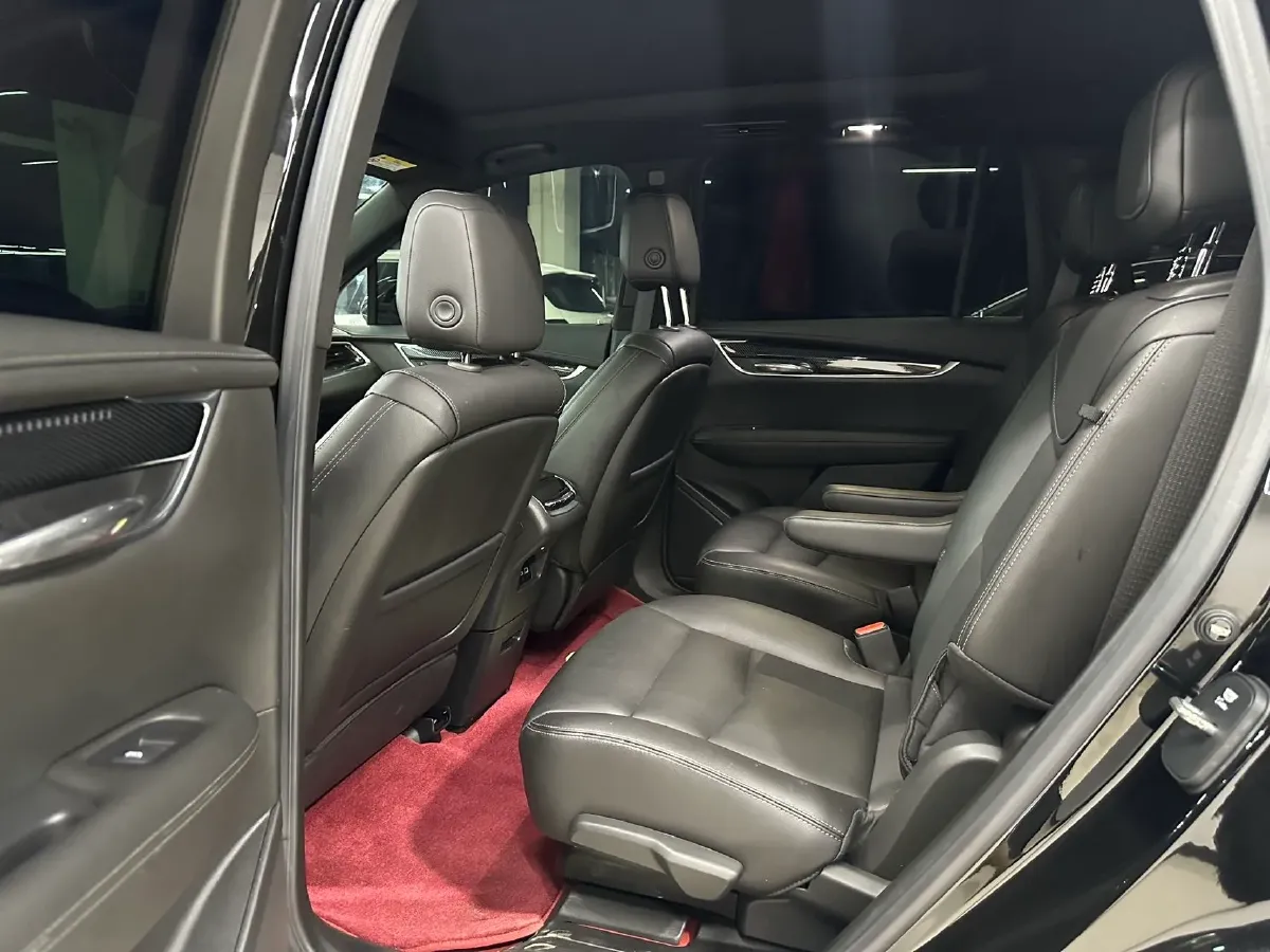 2022 Cadillac XT6 2.0T 237HP L4 9AT,autocango,china used car exporter,china ev exporter,chinese used car exporter,chinese used ev exporter