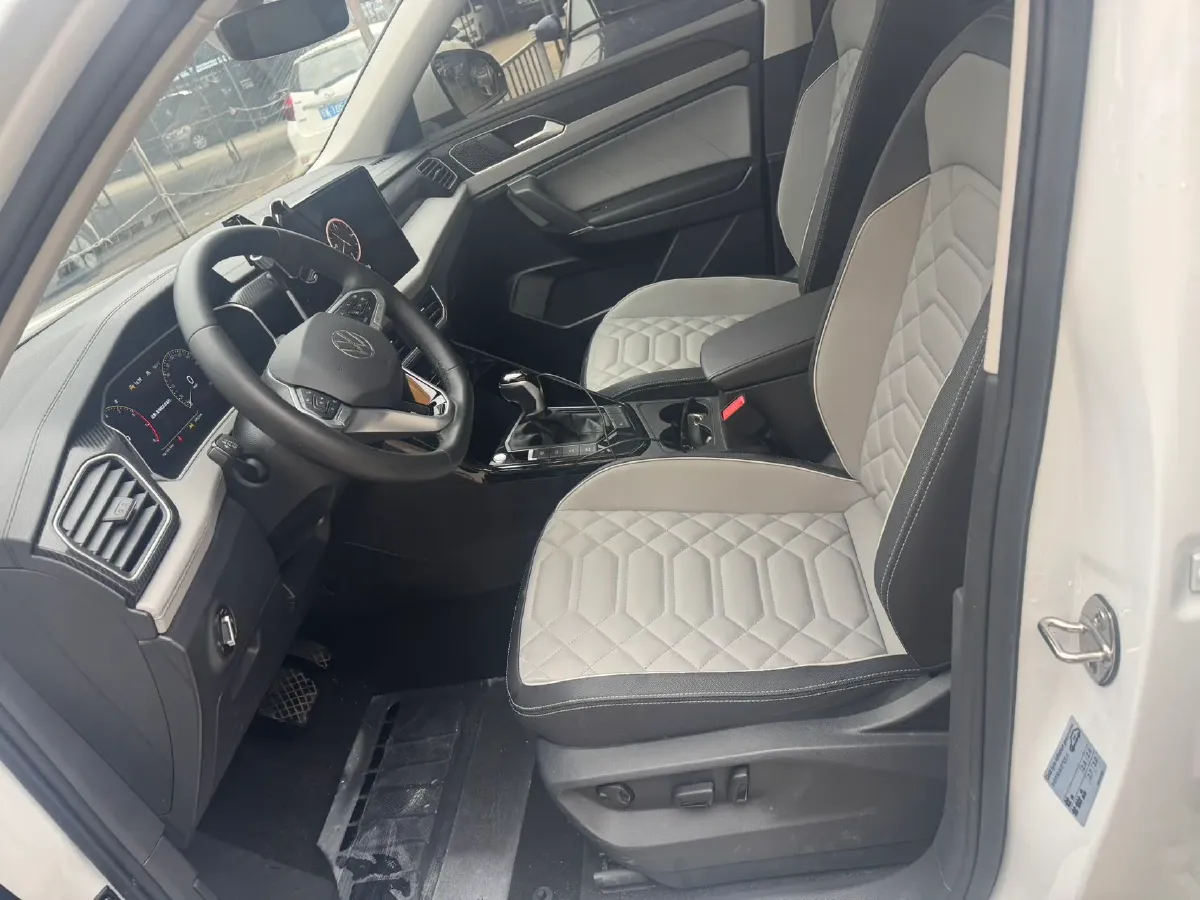 2024 Volkswagen Tayron 2.0T 186HP L4 7DCT,autocango,china used car exporter,china ev exporter,chinese used car exporter,chinese used ev exporter