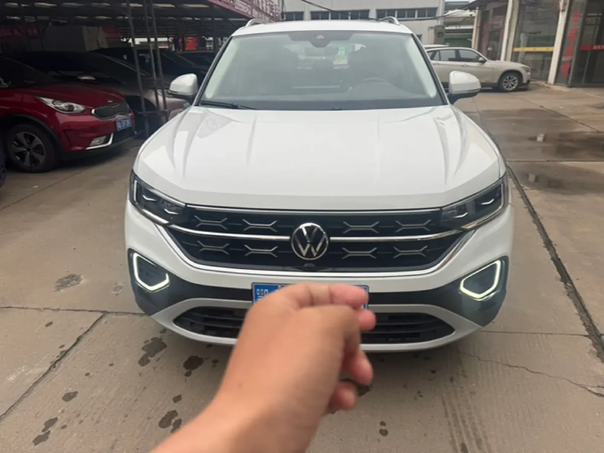 2024 Volkswagen Tayron 2.0T 186HP L4 7DCT,autocango,china used car exporter,china ev exporter,chinese used car exporter,chinese used ev exporter