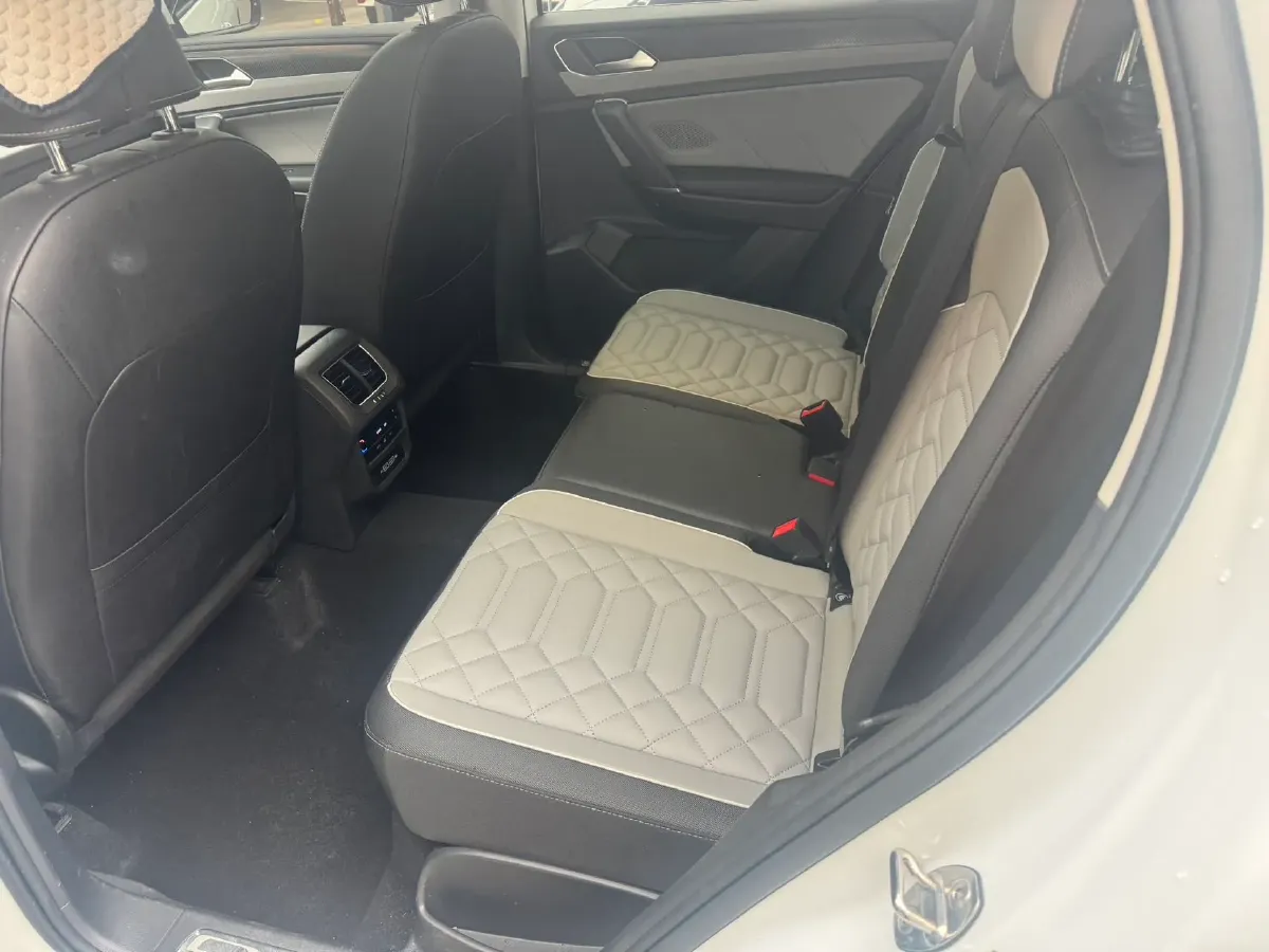 2024 Volkswagen Tayron 2.0T 186HP L4 7DCT,autocango,china used car exporter,china ev exporter,chinese used car exporter,chinese used ev exporter