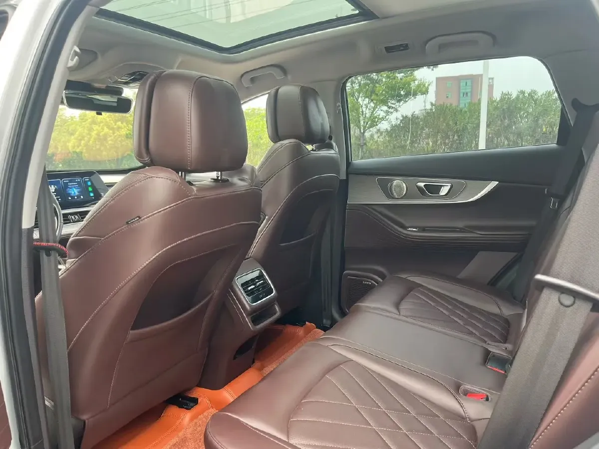 2022 Chery Tiggo 8 PRO 1.6T 197HP L4 7DCT,autocango,china used car exporter,china ev exporter,chinese used car exporter,chinese used ev exporter