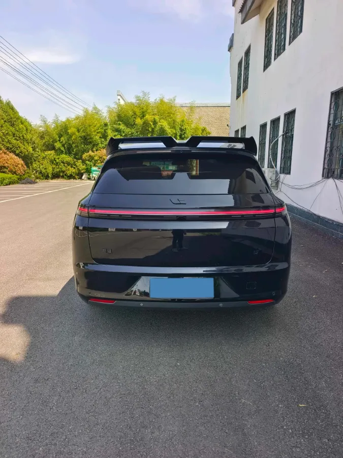 2023 Li L7 Range Extended 154HP REEV 40.9KWH,autocango,china used car exporter,china ev exporter,chinese used car exporter,chinese used ev exporter