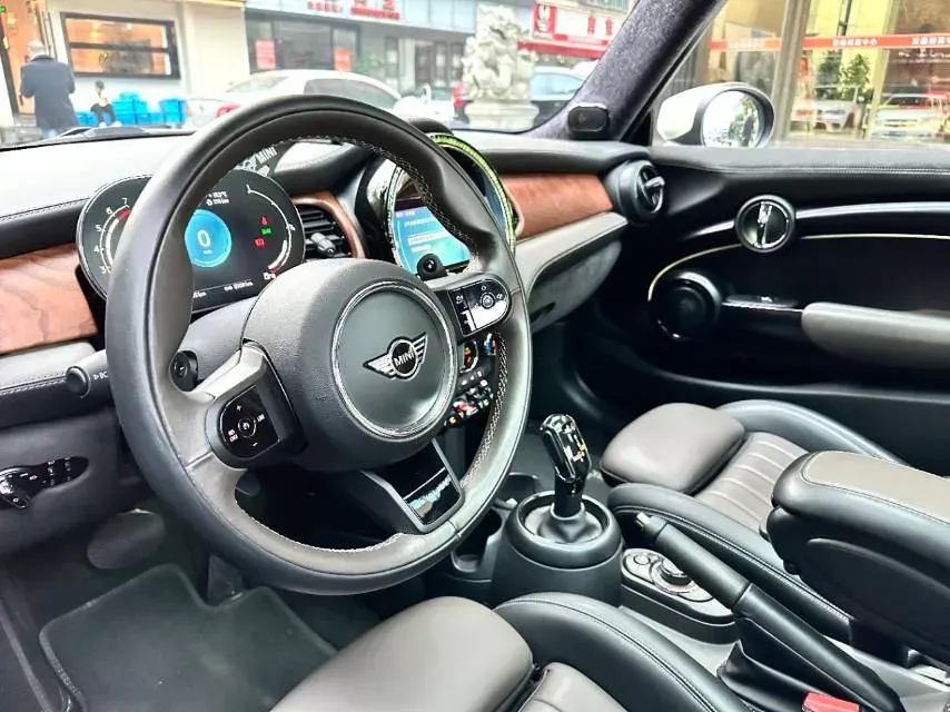 2022 MINI COUNTRYMAN 2.0T 192HP L4 7DCT,autocango,china used car exporter,china ev exporter,chinese used car exporter,chinese used ev exporter