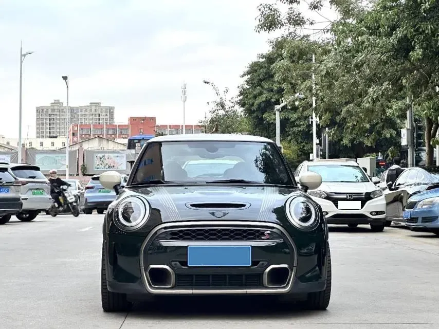 2022 MINI COUNTRYMAN 2.0T 192HP L4 7DCT,autocango,china used car exporter,china ev exporter,chinese used car exporter,chinese used ev exporter
