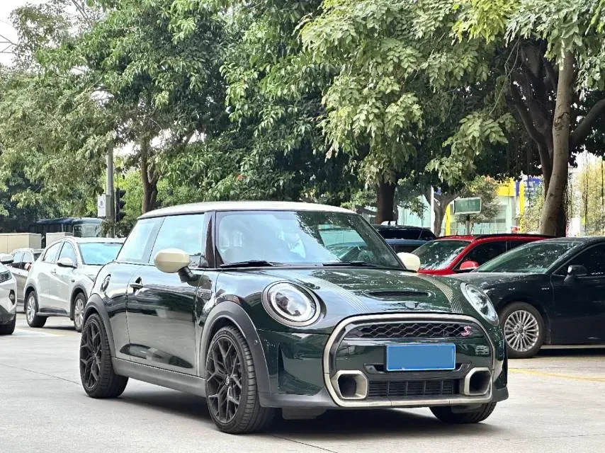 2022 MINI COUNTRYMAN 2.0T 192HP L4 7DCT,autocango,china used car exporter,china ev exporter,chinese used car exporter,chinese used ev exporter