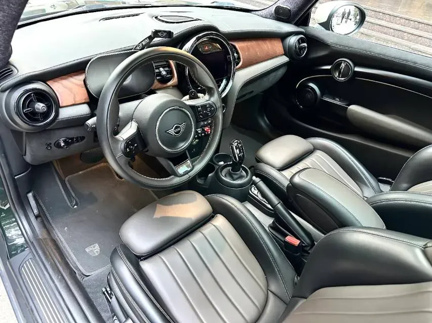 2022 MINI COUNTRYMAN 2.0T 192HP L4 7DCT,autocango,china used car exporter,china ev exporter,chinese used car exporter,chinese used ev exporter