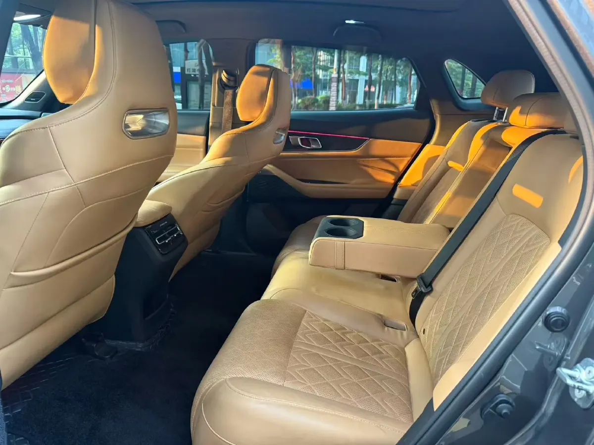 2021 ChangAn UNI-K 2.0T 233HP L4 8AT,autocango,china used car exporter,china ev exporter,chinese used car exporter,chinese used ev exporter