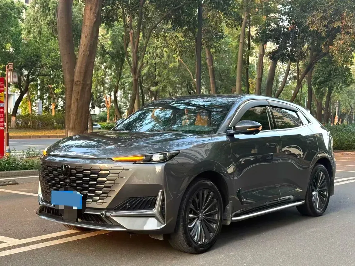 2021 ChangAn UNI-K 2.0T 233HP L4 8AT,autocango,china used car exporter,china ev exporter,chinese used car exporter,chinese used ev exporter