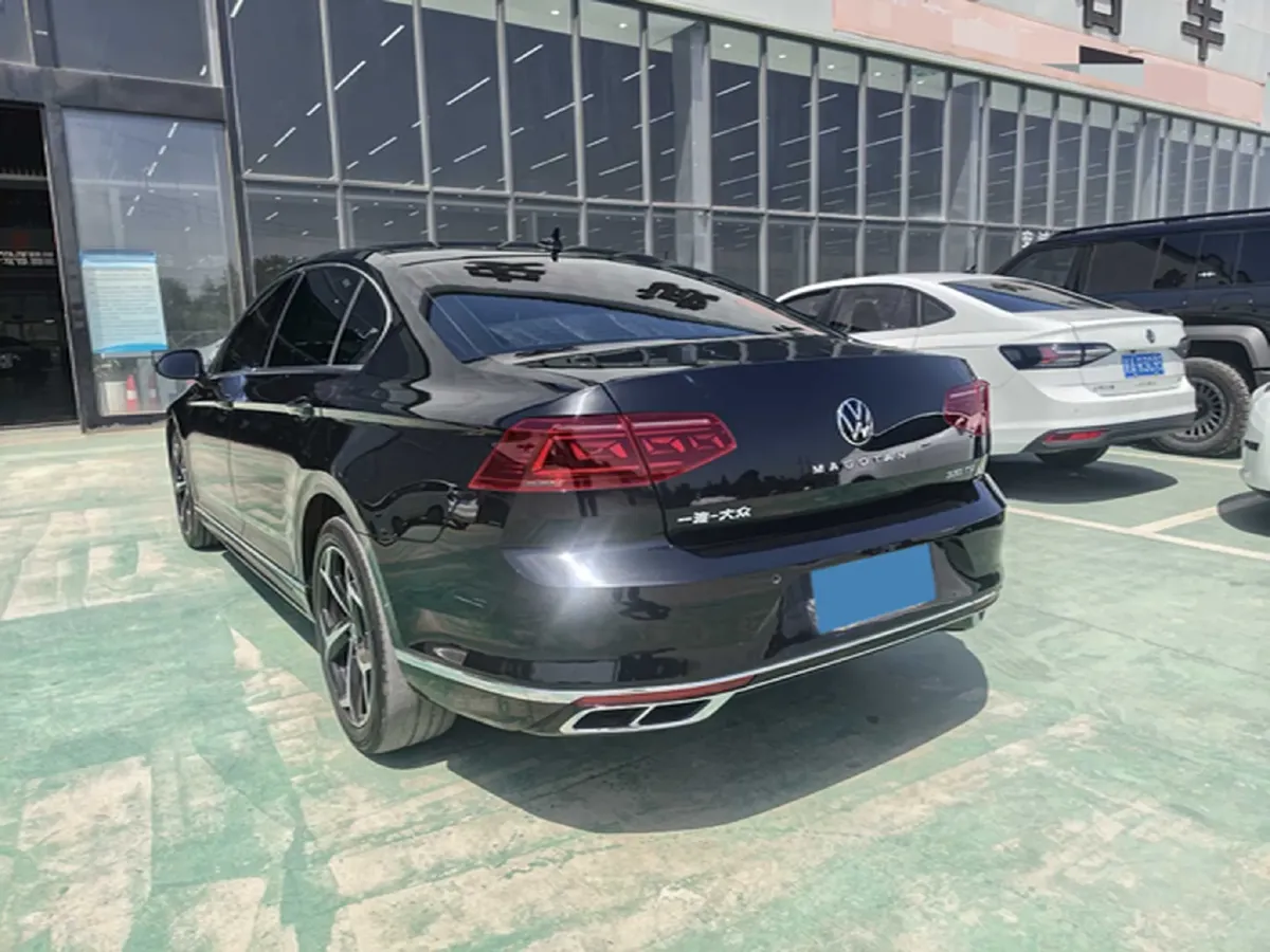 2023 Volkswagen Magotan 2.0T 186HP L4 7DCT,autocango,china used car exporter,china ev exporter,chinese used car exporter,chinese used ev exporter