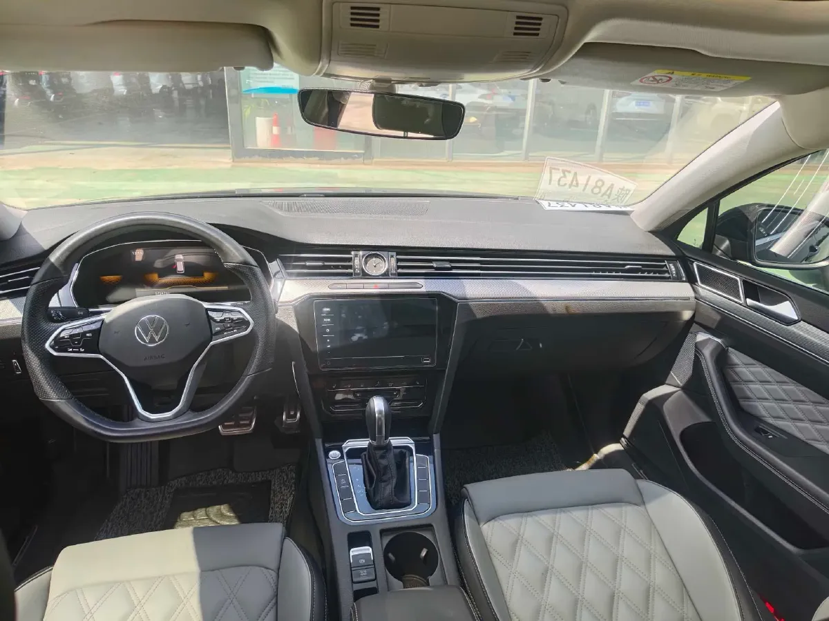 2023 Volkswagen Magotan 2.0T 186HP L4 7DCT,autocango,china used car exporter,china ev exporter,chinese used car exporter,chinese used ev exporter