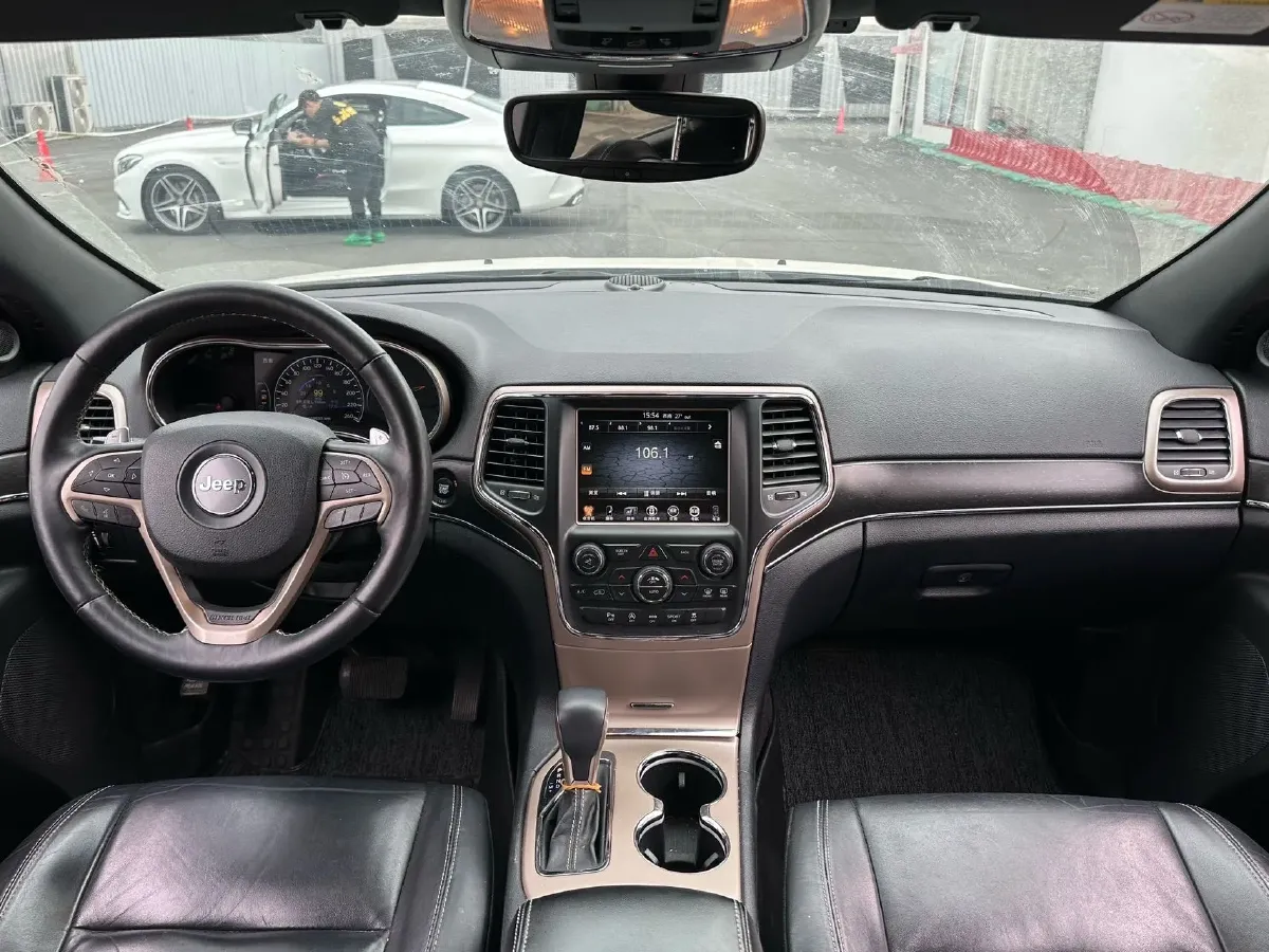 2017 Jeep Grand Cherokee 3.0L 234HP V6 8AT,autocango,china used car exporter,china ev exporter,chinese used car exporter,chinese used ev exporter