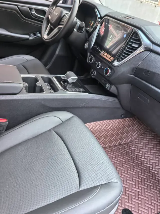 2023 Isuzu D-MAX 1.9T 177HP L4 6MT,autocango,china used car exporter,china ev exporter,chinese used car exporter,chinese used ev exporter