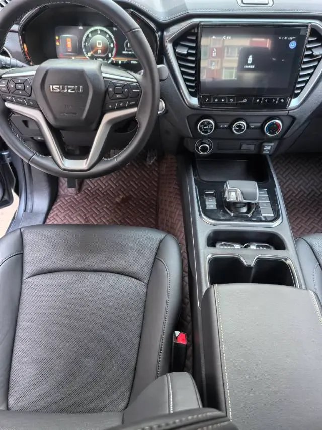 2023 Isuzu D-MAX 1.9T 177HP L4 6MT,autocango,china used car exporter,china ev exporter,chinese used car exporter,chinese used ev exporter