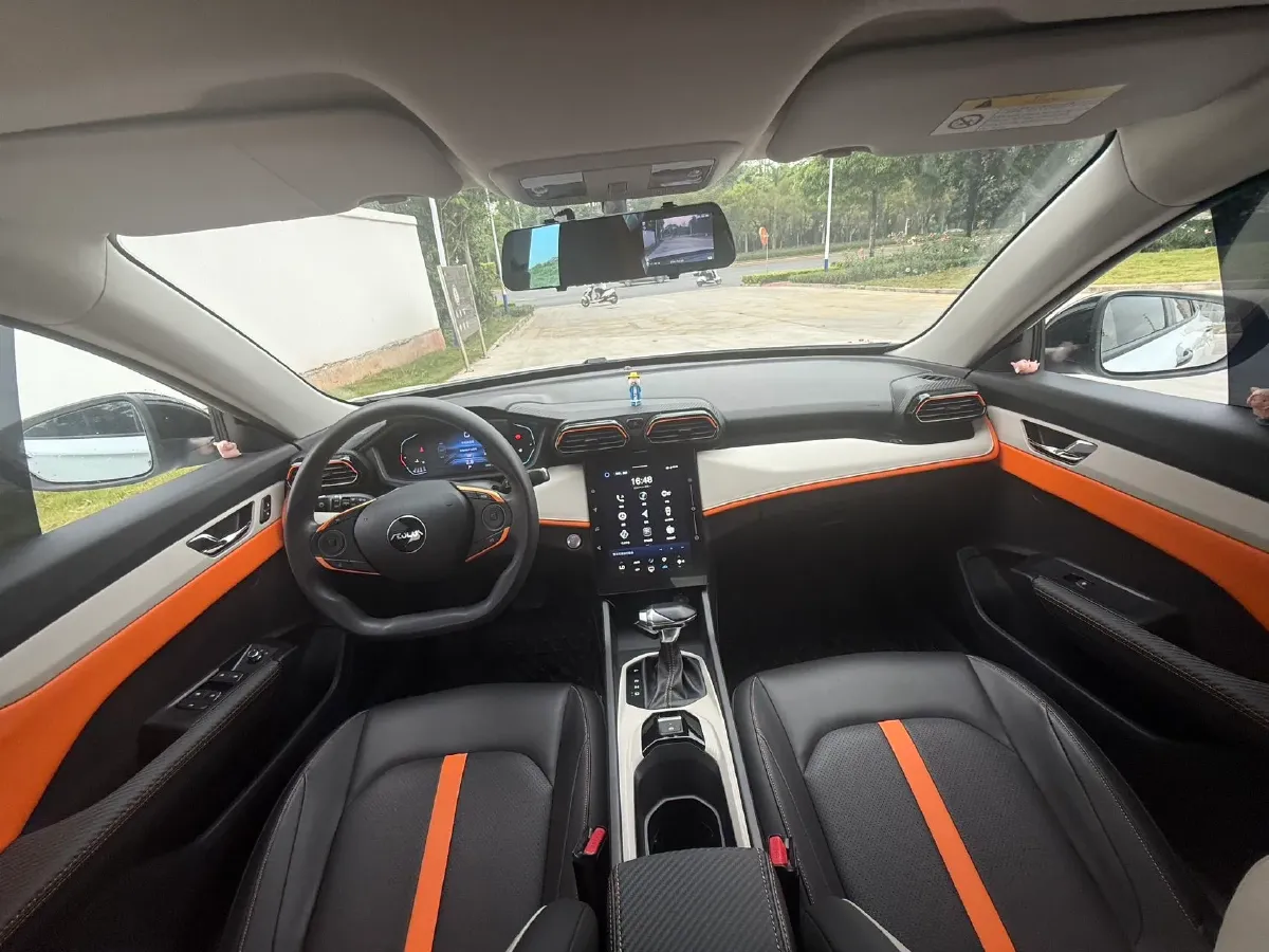 2023 DongFeng Aeolus YiXuan 1.5L 125HP L4 6DCT,autocango,china used car exporter,china ev exporter,chinese used car exporter,chinese used ev exporter