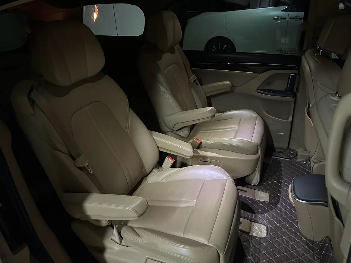 2018 Buick GL8 2.0T 260HP L4 6AT,autocango,china used car exporter,china ev exporter,chinese used car exporter,chinese used ev exporter