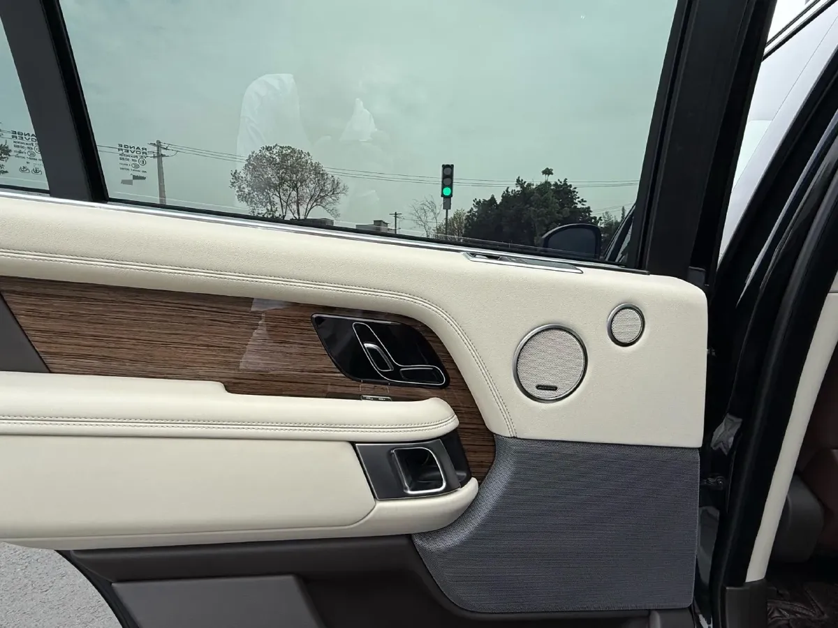 2018 Land Rover Range Rover 3.0T 381HP V6 8AT,autocango,china used car exporter,china ev exporter,chinese used car exporter,chinese used ev exporter