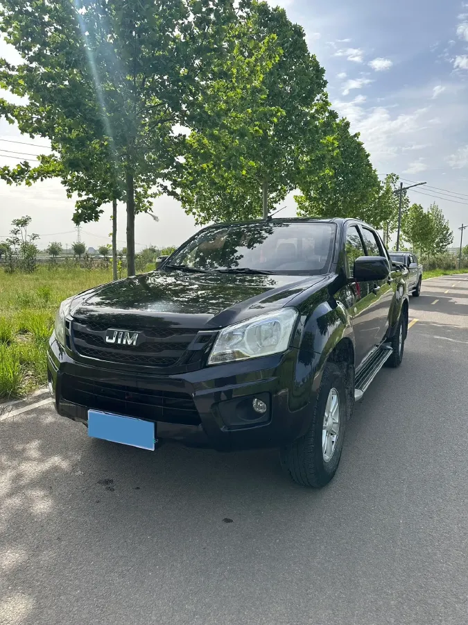 2020 JMC BaoDian 2.5T 140HP L4 5MT,autocango,china used car exporter,china ev exporter,chinese used car exporter,chinese used ev exporter