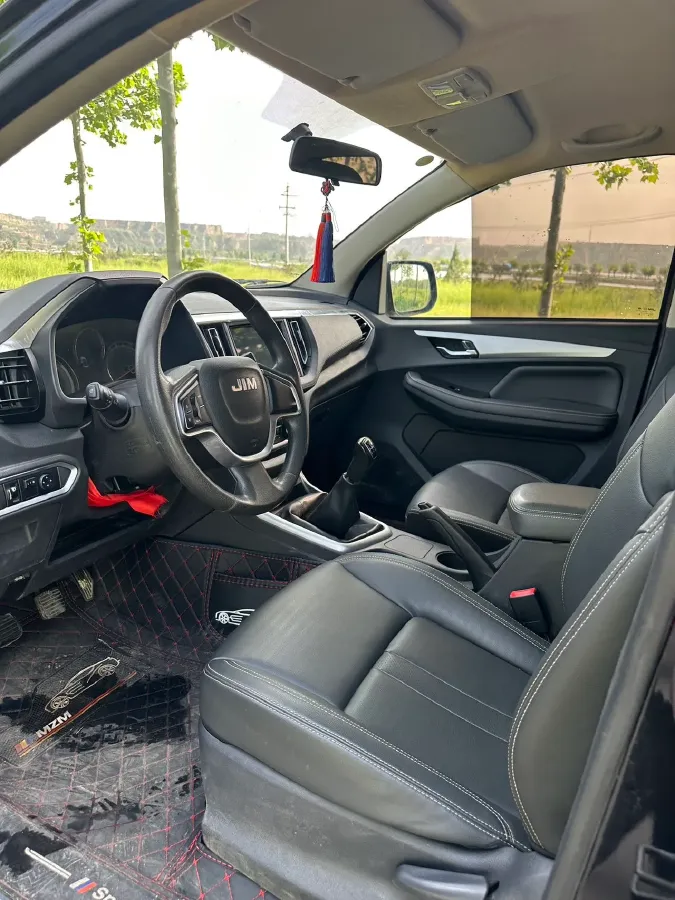 2020 JMC BaoDian 2.5T 140HP L4 5MT,autocango,china used car exporter,china ev exporter,chinese used car exporter,chinese used ev exporter