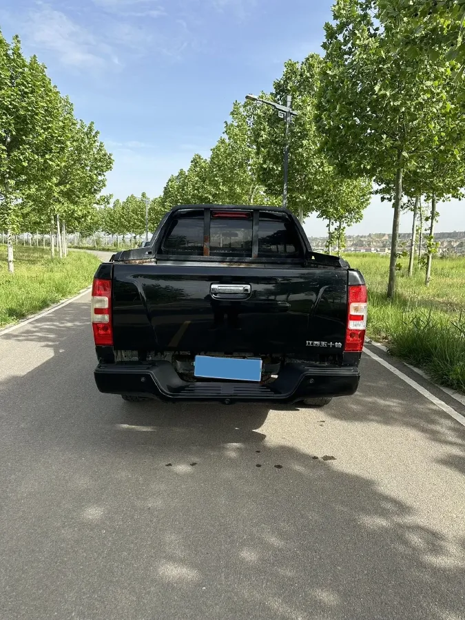 2020 JMC BaoDian 2.5T 140HP L4 5MT,autocango,china used car exporter,china ev exporter,chinese used car exporter,chinese used ev exporter