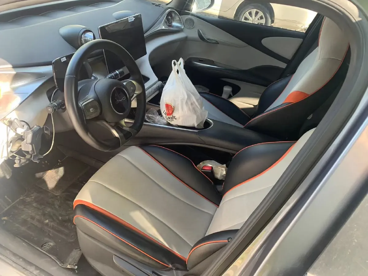 2021 Ford Escort 1.5L 122HP L3 6AT,autocango,china used car exporter,china ev exporter,chinese used car exporter,chinese used ev exporter