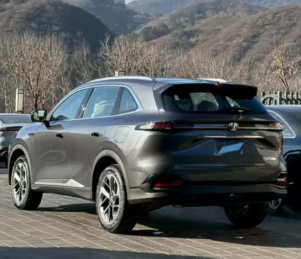 2025 ChangAn CS75 Plus 1.5T 192HP L4 8AT,autocango,china used car exporter,china ev exporter,chinese used car exporter,chinese used ev exporter