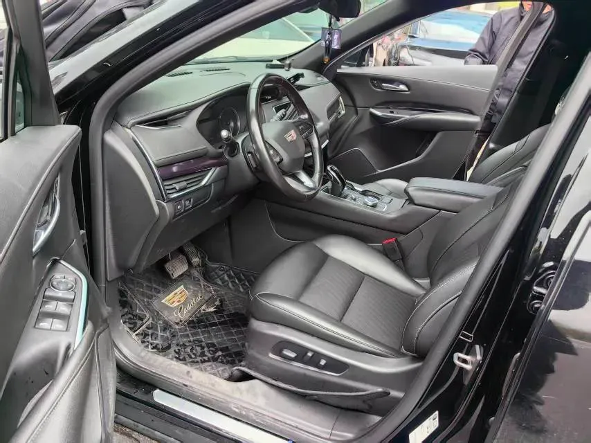 2021 Cadillac XT4 2.0T 237HP L4 9AT,autocango,china used car exporter,china ev exporter,chinese used car exporter,chinese used ev exporter